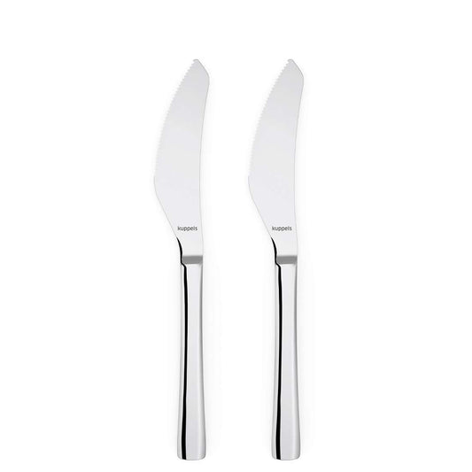Zwei SELECTION Pizzamesser von Kuppels, jeweils mit gehärtetem Klingenstahl und Wellenschliff mit der Gravur „Kuppel“, stehen nebeneinander auf weißem Grund. (Das Set enthält 2 Pizzamesser aus Edelstahl.).