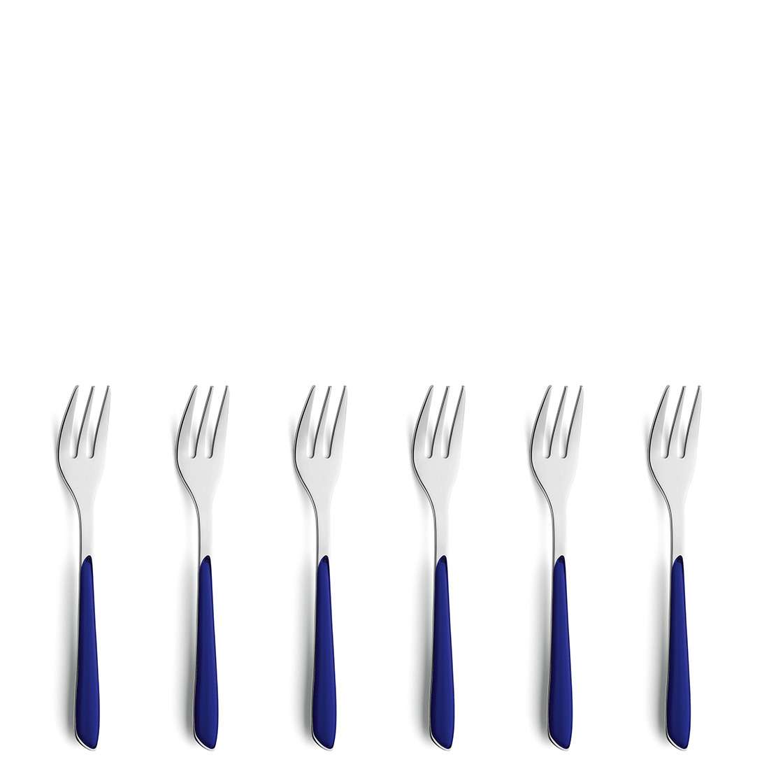 Das Kuppels PRISMA Kuchengabel Set 6-teilig in Indigoblau ist auf weißem Hintergrund in einer Reihe angeordnet, die Zinken zeigen nach oben.