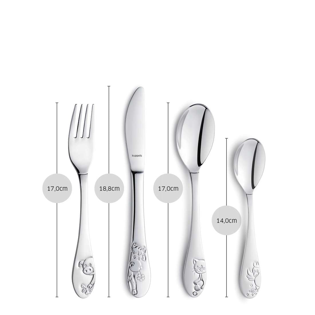 Das 4-teilige Kuppels BAUERNHOFFREUNDE Kinderbesteck-Set besteht aus hochwertigem Edelstahl 18/10 mit Bauernhoftiere-Gravuren und beinhaltet eine Gabel (17 cm), ein Messer (18,8 cm), einen Esslöffel (17 cm) und einen Teelöffel (14 cm). Vertikal auf weißem Grund.