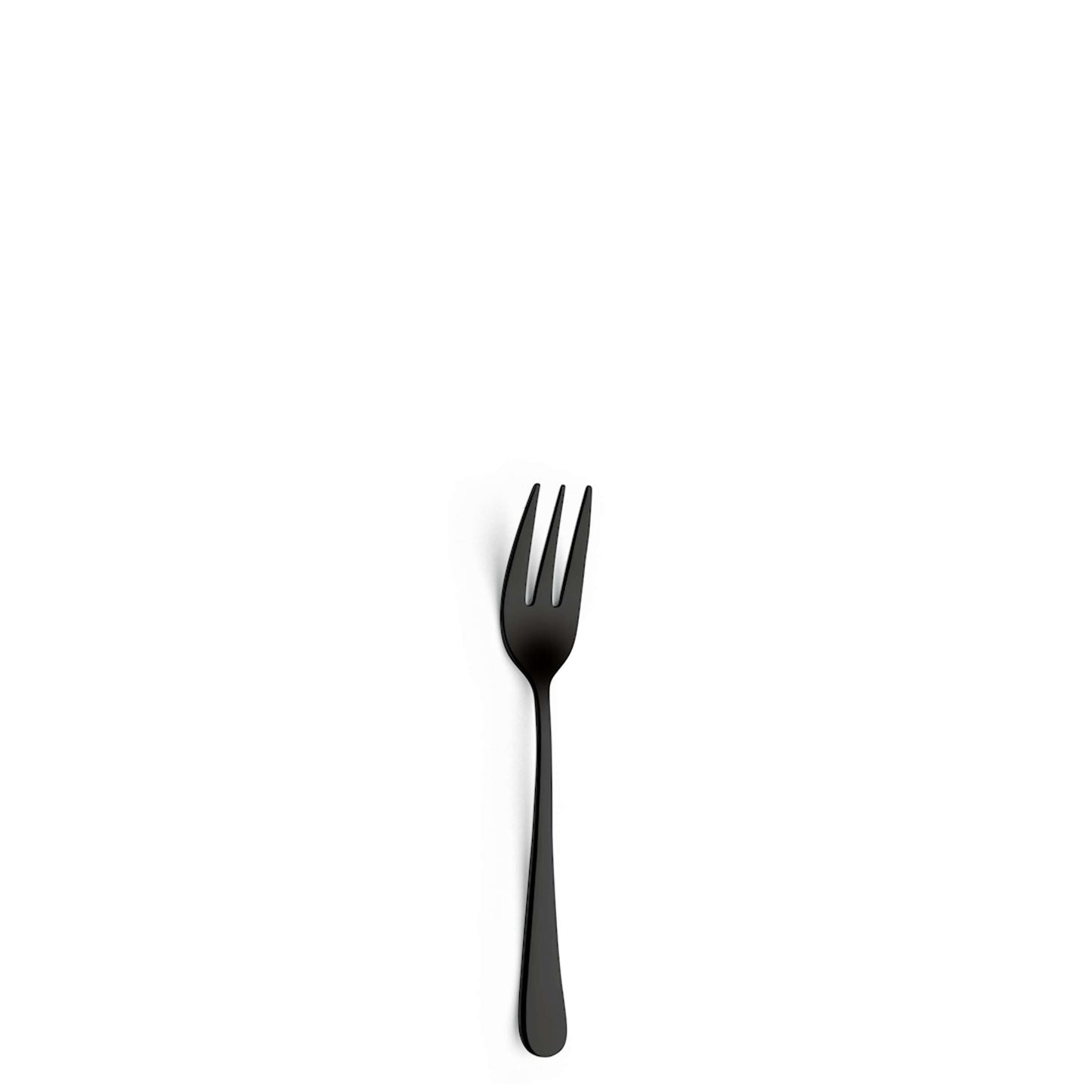 Eine einzelne schwarze Gabel aus dem DELIA Besteckset 30-teilig PVD schwarz von Kuppels Home ist auf einem schlichten weißen Hintergrund zentriert, umgeben von reichlich Freiraum.