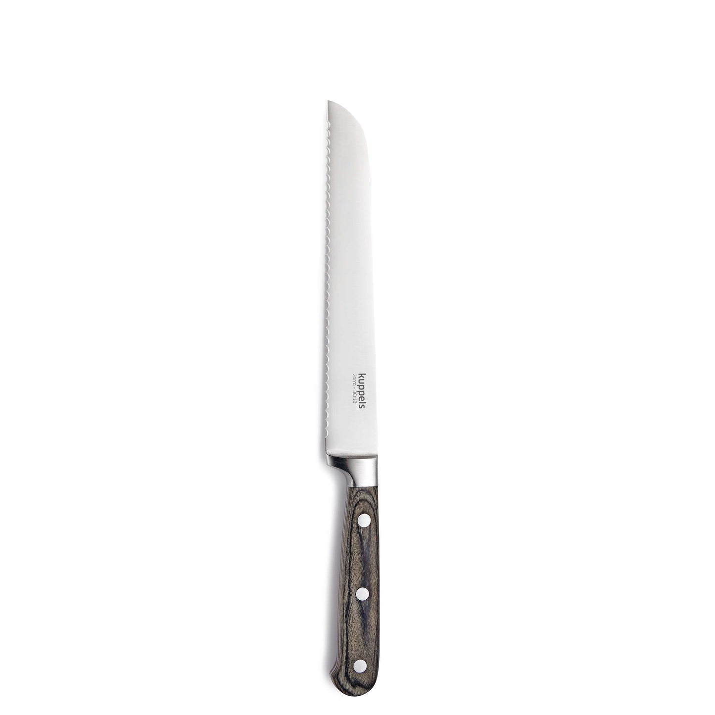 Der 5-teilige ZORRO-Messerblock von Kuppels umfasst ein gezacktes Brotmesser mit scharfen Klingen, eine lange silberne Klinge und einen dunklen Holzgriff mit drei Metallnieten, die alle vor einem weißen Hintergrund präsentiert werden.