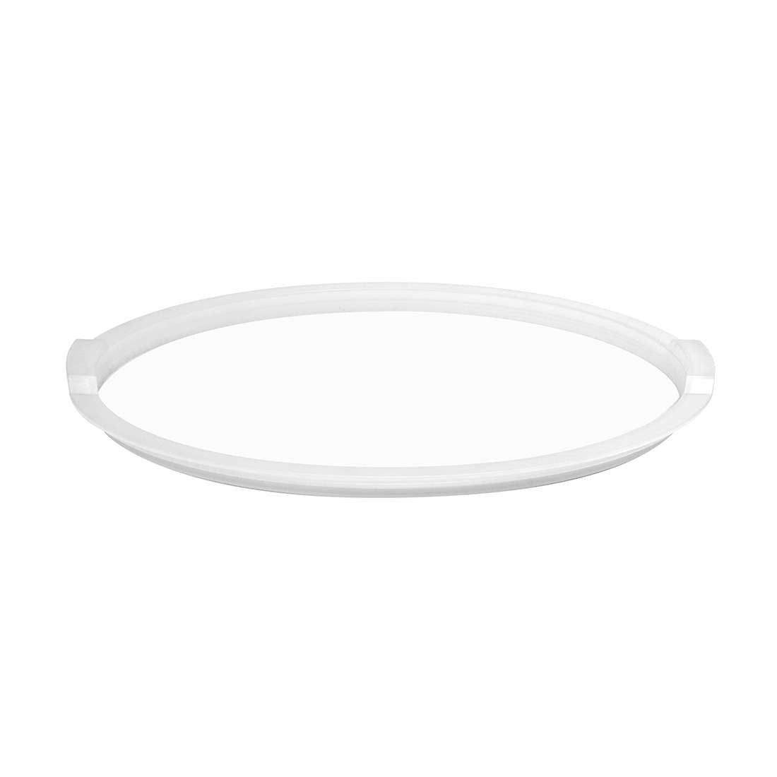 Der Kuppels QUICK CLACK PRO Frischhaltedeckel 24 cm ist ein weißer, runder Deckel mit zwei kleinen Griffen auf gegenüberliegenden Seiten, ideal für die stilvolle Aufbewahrung oder Präsentation, abgebildet auf einem schlichten weißen Hintergrund.