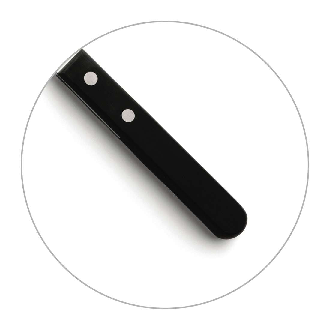 Ein schwarzer FILET Steakmesser Set 6-teilig schwarz by Kuppels Messergriff mit zwei silbernen Nieten wird von oben gezeigt, innerhalb eines dünnen grauen kreisförmigen Rahmens auf weißem Hintergrund. Die Edelstahlklinge ist nicht sichtbar.