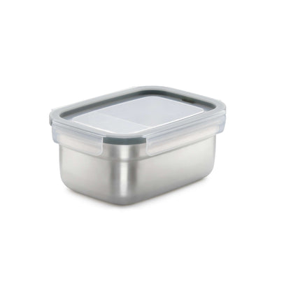 Die 2-teilige SELECTION-Frischhaltedose von Kuppels ist rechteckig, aus Edelstahl 18/10 mit einem transparenten Kunststoffdeckel und einem dunkelgrauen Dichtungsring, spülmaschinenfest und auf weißem Hintergrund abgebildet.